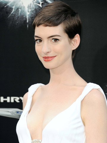 Anne Hathaway stuns in white maxi dress at The Dark Knight Rises film premiere in New York 