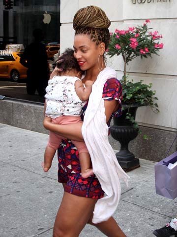Beyonc� Knowles and Blue Ivy Carter | New York | Pictures | Pics | Photos | new | Celebrity News | Gallery | Now magazine