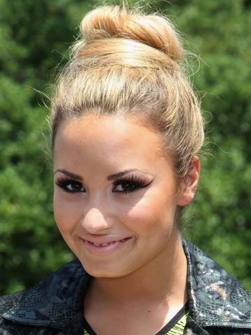 Demi Lovato: I was a clingy girlfriend