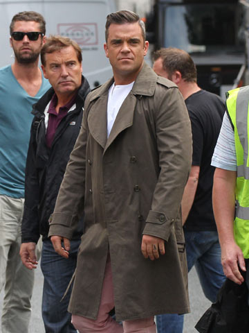 Robbie Williams | London | Pictures | Photos | new | Celebrity News