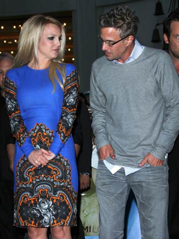 Britney Spears wants fried chicken wedding banquet