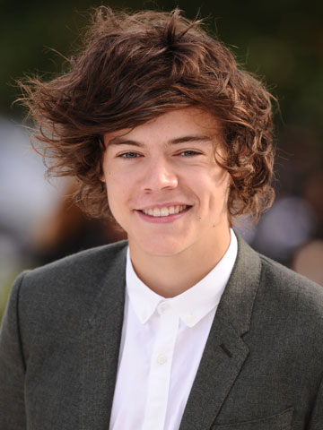 One Direction's Harry Styles teaches Twitter followers about Greek philosophy