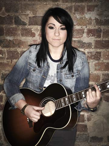 X Factor finalist Lucy Spraggan quits the show because she's 'not well enough' to continue