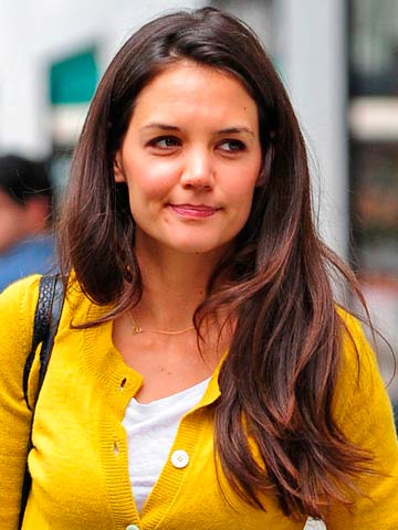 Katie Holmes gets flirty!