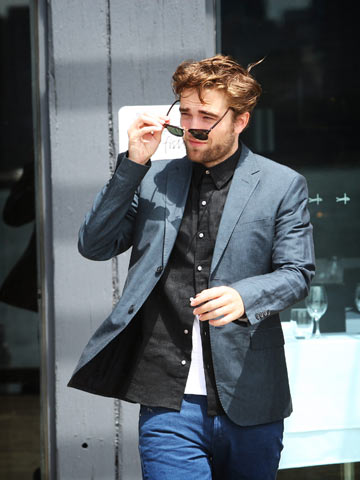 Robert Pattinson | The Twilight Saga | Pictures | Photos | new | Celebrity News 