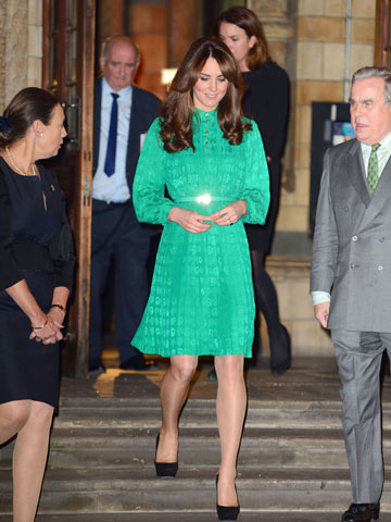 Pregnant Kate Middleton fools the fashionistas