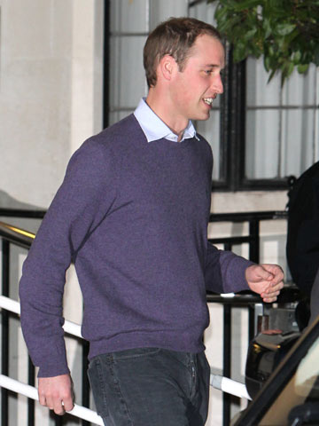 Prince William smiles after visiting pregnant wife Kate Middleton at London hospital 