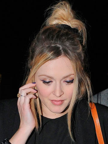 Get Fearne Cotton's sexy bed-head topknot
