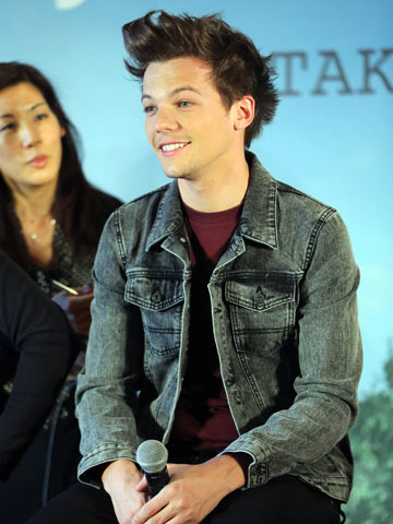 Yay! Louis Tomlinson: One Direction will release their new album in time for Christmas