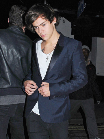 OMG! One Direction's Harry Styles gets lap dance from sexy stripper on birthday night out
