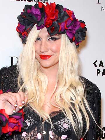 Kesha tells Dan Wootton: I think Harry Styles is cute!