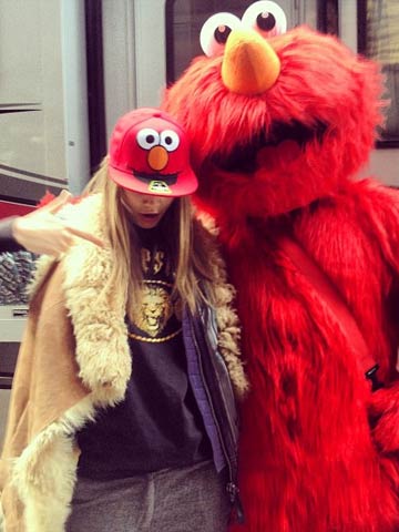 Cute! Cara Delevingne swaps Harry Styles for new red-haired boyfriend in New York Tumblr snap