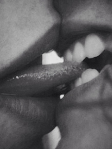 Watch out, Harry Styles! Cara Delevingne and 'wifey' Rita Ora share hot and sexy girl-on-girl picture