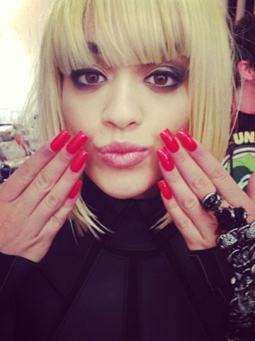 Cool celebrity nail art - stars rock hot designs 