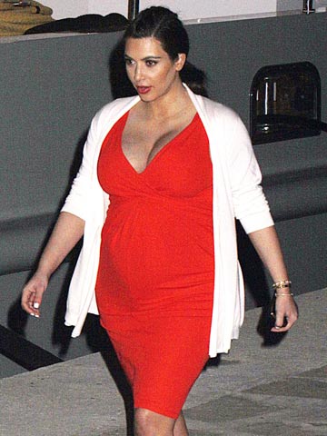Psychic tells Kim Kardashian: Don't trust Kanye West