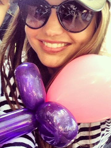 Celebrity mums and star kids enjoy Mother's Day
