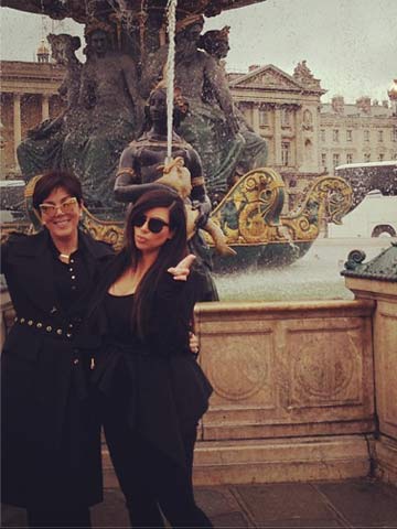 Pregnant Kim Kardashian and bump go baby shopping in Paris