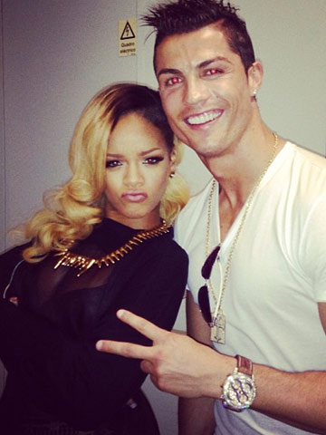 OMG! Rihanna gets together with Cristiano Ronaldo