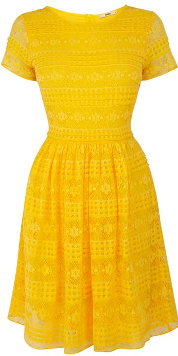 Holly Willoughby's dress is high street! Available at Oasis for just ...