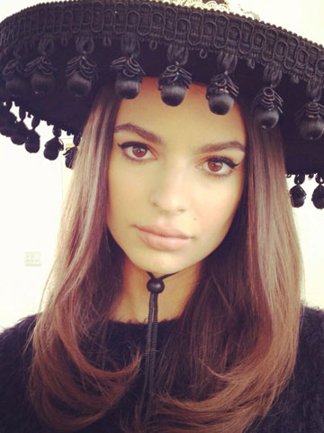 Blurred Lines star Emily Ratajkowski 'hurts' fans by sharing sexy smoky make-up picture Blurred Lines star Emily Ratajkowski 'hurts' fans by sharing sexy smoky make-up picture