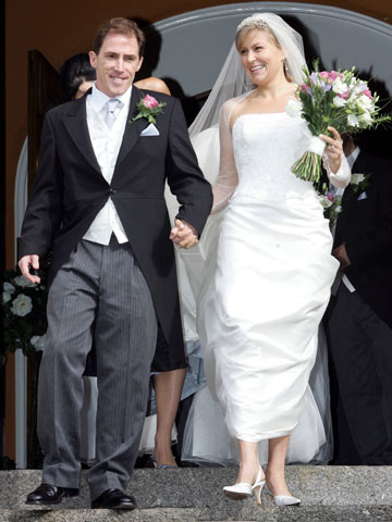 rob brydon wedding holland claire celebrity ceremony star prev play next