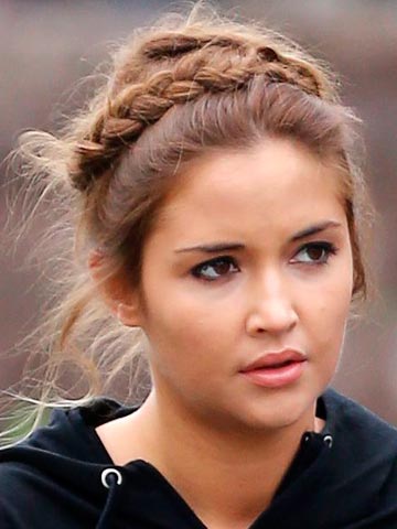 Oops! Jacqueline Jossa makes fashion mistake wearing tracksuit bottoms inside out on EastEnders set Oops! Jacqueline Jossa makes fashion mistake wearing tracksuit bottoms inside out on EastEnders set