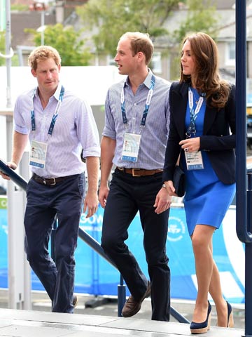 Kate Middleton recycles royal blue Stella McCartney dress for Commonwealth Games with Prince William and Prince Harry Kate Middleton recycles royal blue Stella McCartney dress for Commonwealth Games with Prince William and Prince Harry
