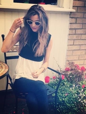 WOW! Louis Tomlinson's girlfriend Eleanor Calder gets hot new dip-dye hair from Lou Teasdale WOW! Louis Tomlinson's girlfriend Eleanor Calder gets hot new dip-dye hair from Lou Teasdale