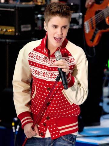 Justin Bieber in Stars in Christmas jumpers