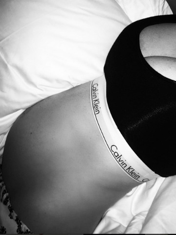 Aww, Peter Crouch! Pregnant Abbey Clancy shows off her growing bump and reveals baby's 'kicking like crazy' Aww, Peter Crouch! Pregnant Abbey Clancy shows off her growing bump and reveals baby's 'kicking like crazy'