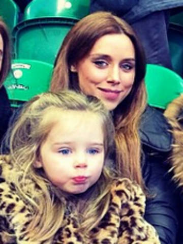 Aww! Pregnant The Saturdays singer Una Foden reveals why daughter Aoife Belle's long hair is proving a problem Aww! Pregnant The Saturdays singer Una Foden reveals why daughter Aoife Belle's long hair is proving a problem