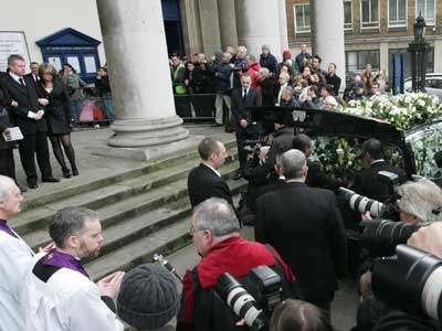 SEE PICTURES All the stars attend Wendy Richard's funeral