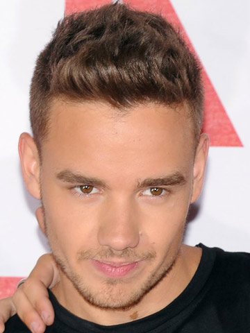 Ooh! Topless Liam Payne shows off hairy chest by hotel pool with ...